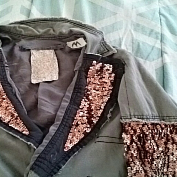 Blazer - Picture 4 of 7